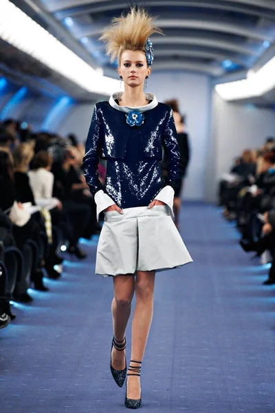 Look 11